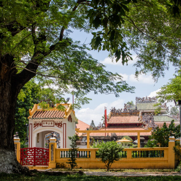 Lăng Ông Bà Chiểu – Ngôi đền linh thiêng giữa Sài Gòn