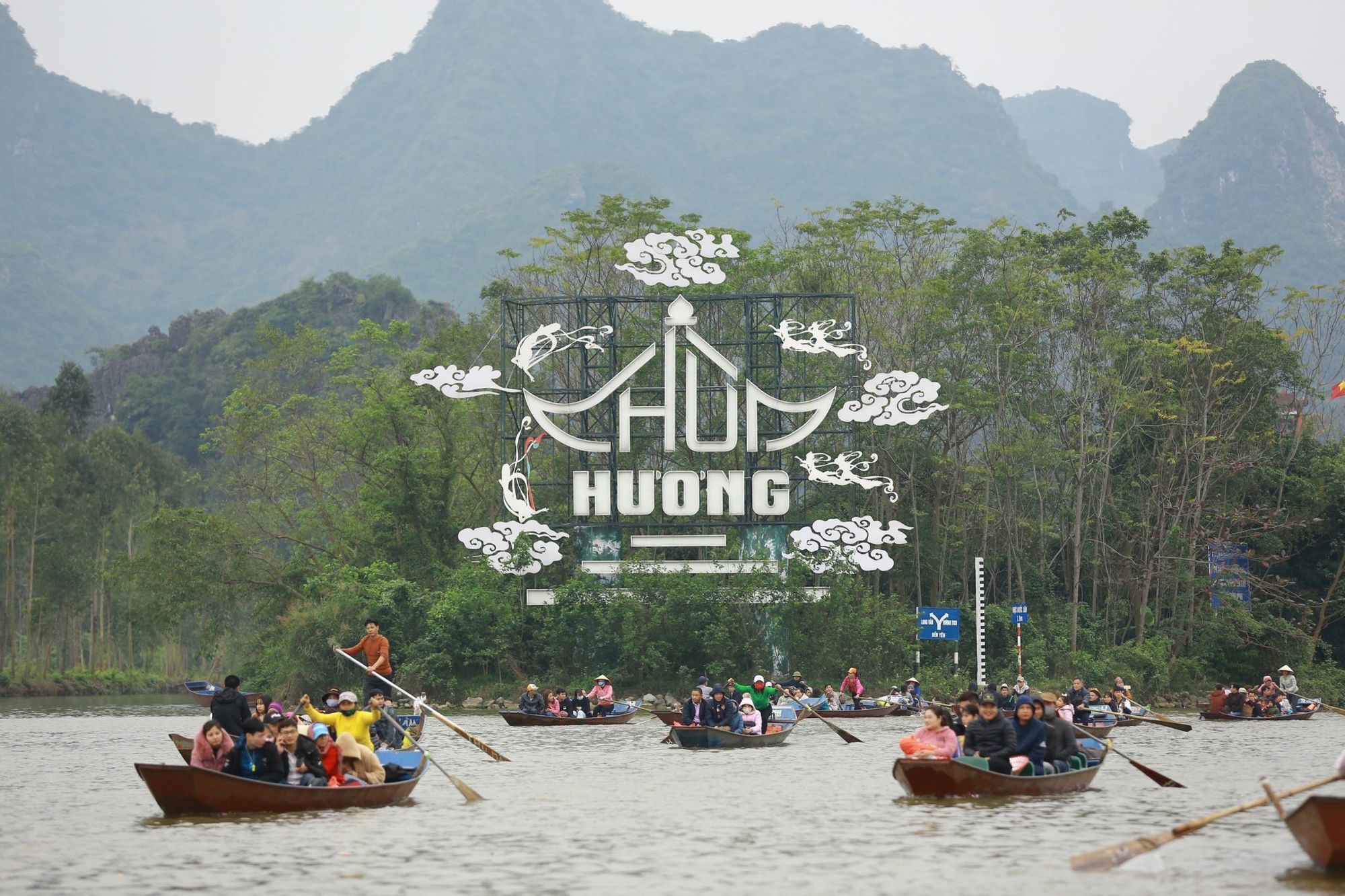 Tour Hà Nội 1N: Tham quan Chùa Hương