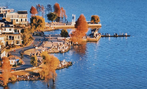 Ngắm trăng soi bóng Hồ Nhĩ Hải - Tiên cảnh chốn Vân Nam