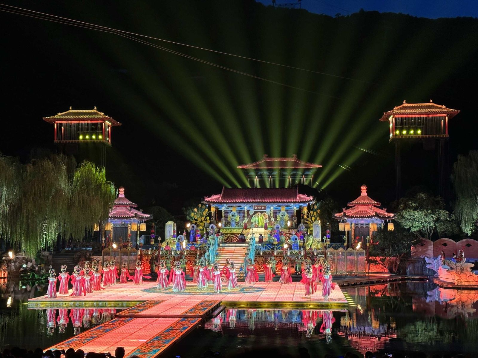 Show Tống Thành Thiên Cổ Tình Kiệt Tác Sân Khấu Đáng Xem