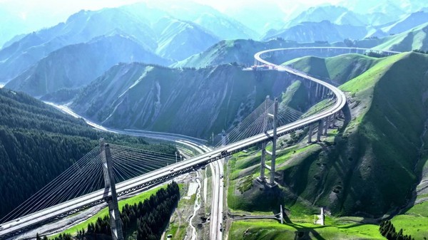 Cầu Guozigou - Biểu tượng kiến trúc mới của Tân Cương