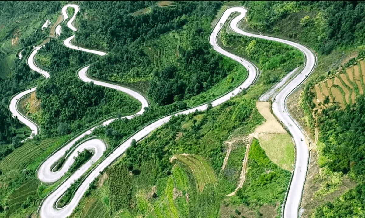 Chinh phục Đèo Mã Pì Lèng – 'Tứ đại đỉnh đèo' của vùng núi đất Bắc