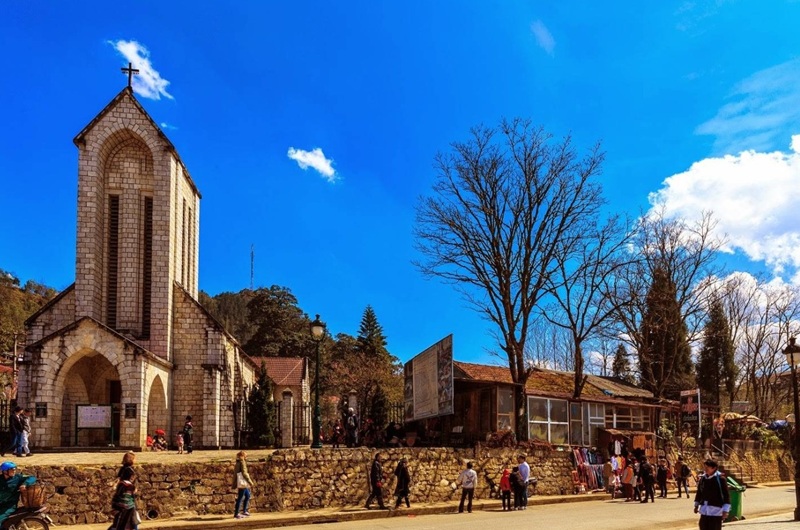 Nhà Thờ Đá Sapa - Biểu tượng cổ kính giữa núi rừng Tây Bắc