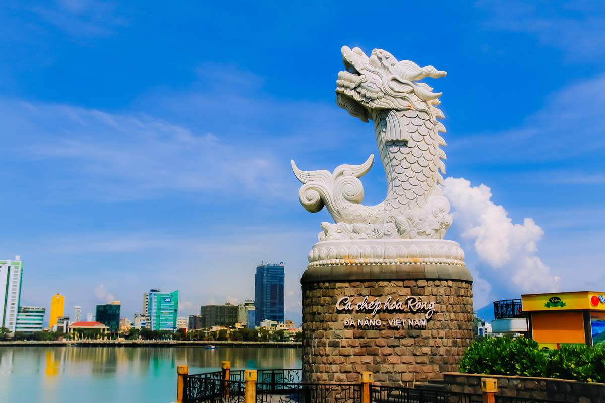 Tượng cá chép hóa Rồng Đà Nẵng - Biểu tượng của khao khát phồn vinh