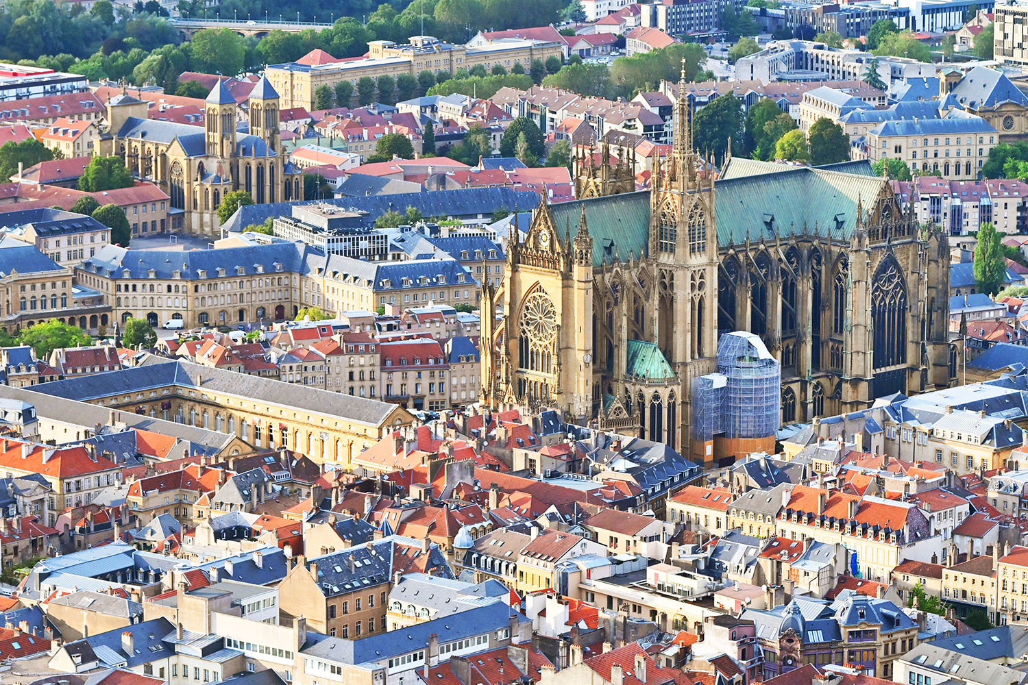 Vẻ đẹp thành phố Metz - viên ngọc quý ẩn mình ở Pháp - Vigotour